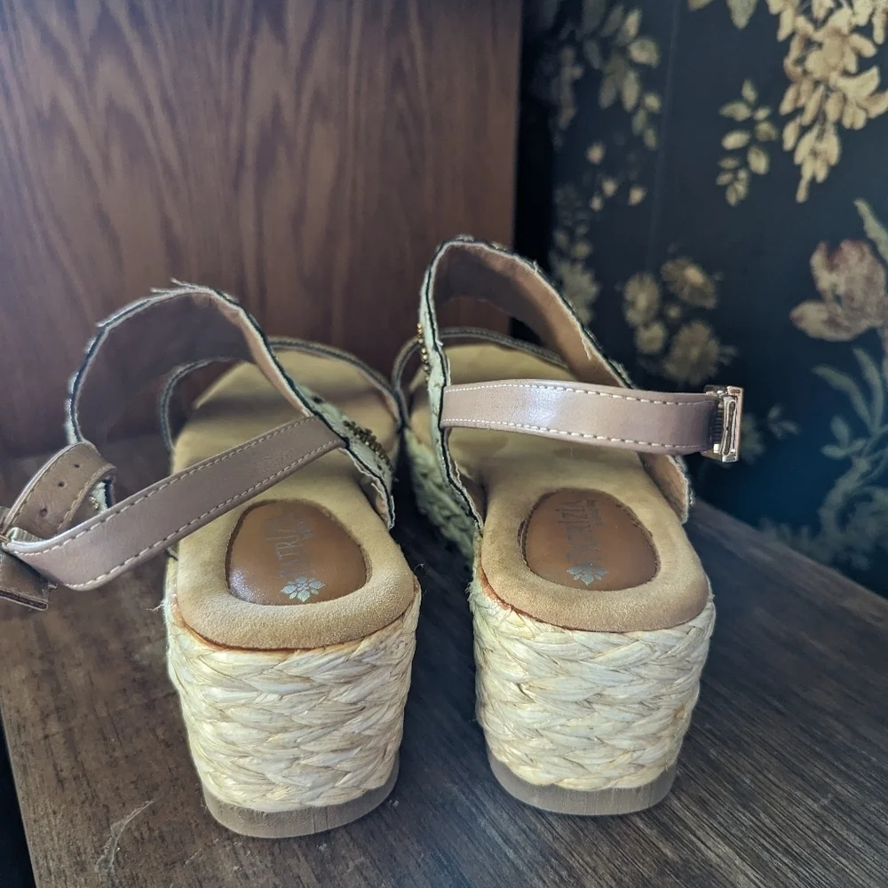 Patrizia by Spring Step Floral Stitched Wedge Heel Beaded Embellishments Size 8